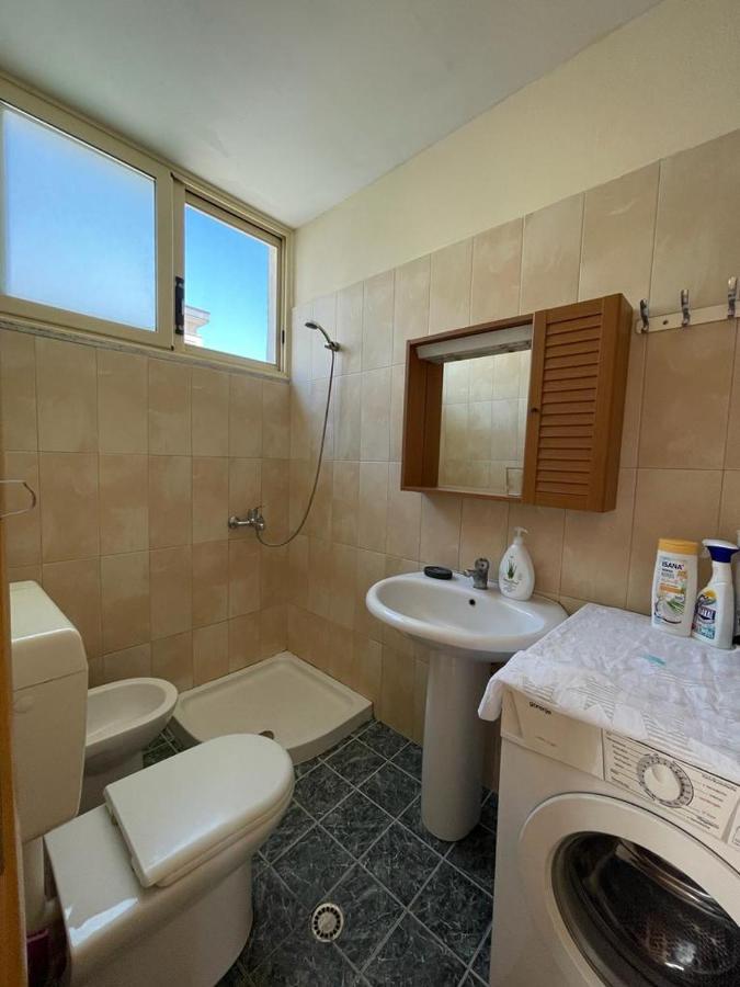 Lisus Apartment Vlorë Exteriör bild